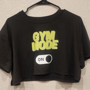 Graphic Crop Top